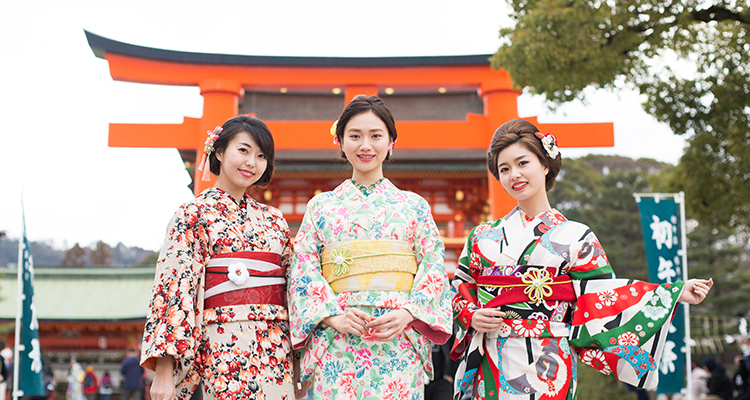 京都の有名な夏 お盆イベント 特集 コラム 着物や浴衣のレンタルは京都のレンタル着物岡本