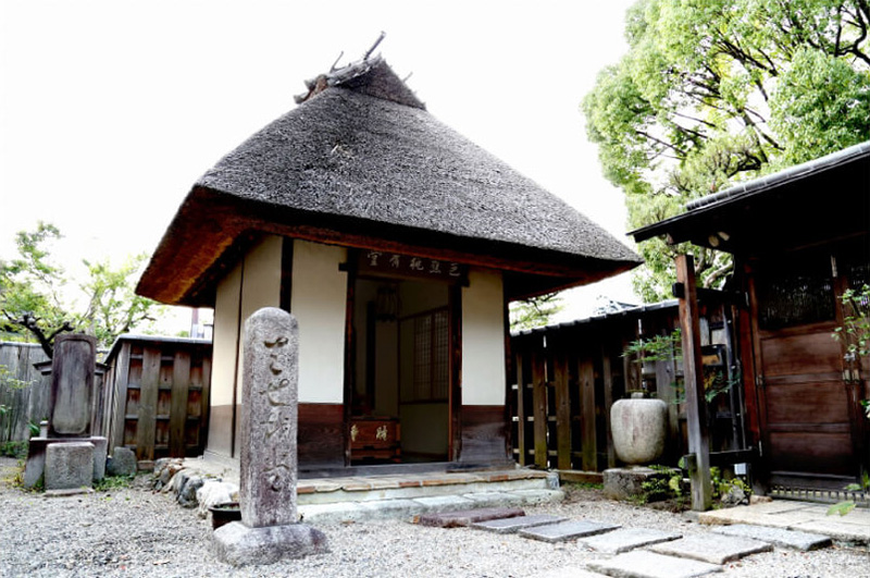 レンタル着物岡本 祇園店